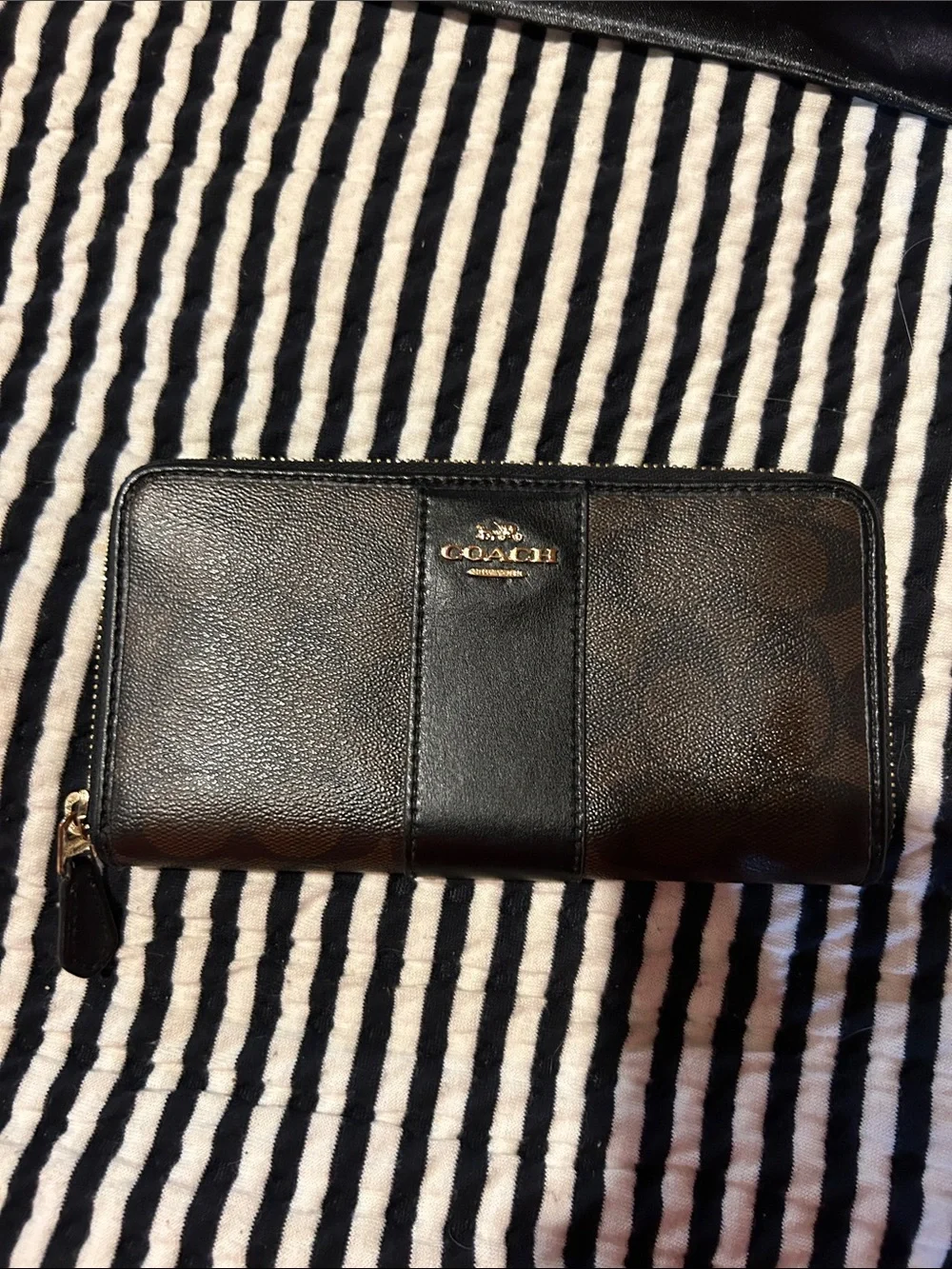 Coach Black Leather Zip Wallet with Gold Logo